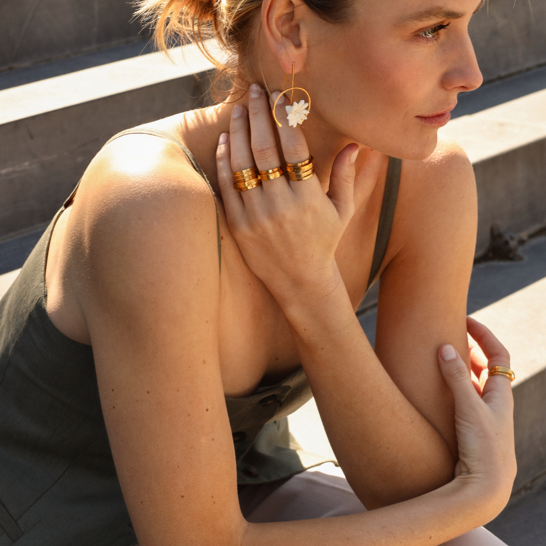 HORSESHOE EARRINGS